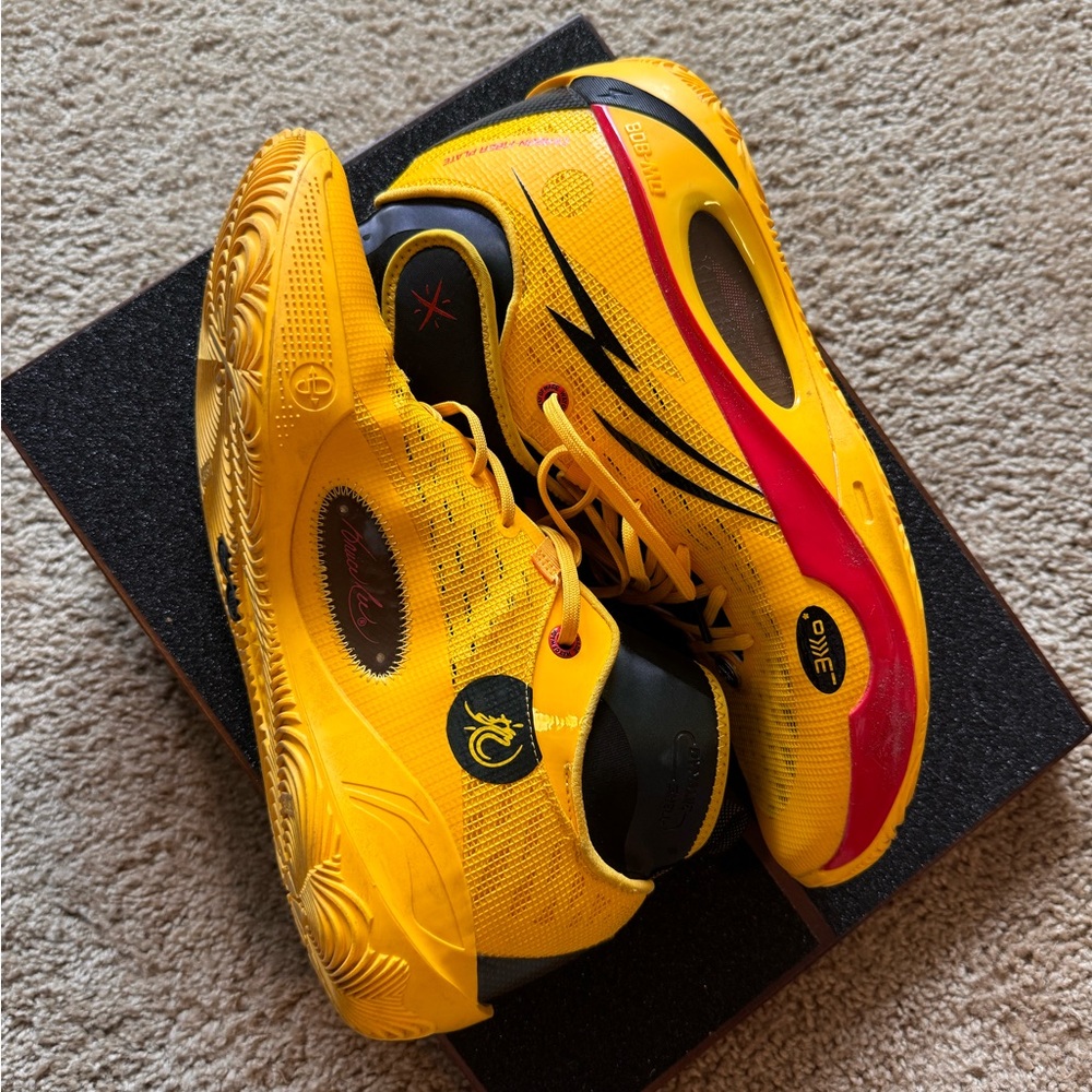 WADE ULTRA V2 BRUCE LEE